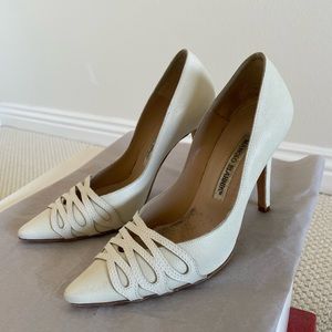 Manolo Blahnik white size 5.5 heels